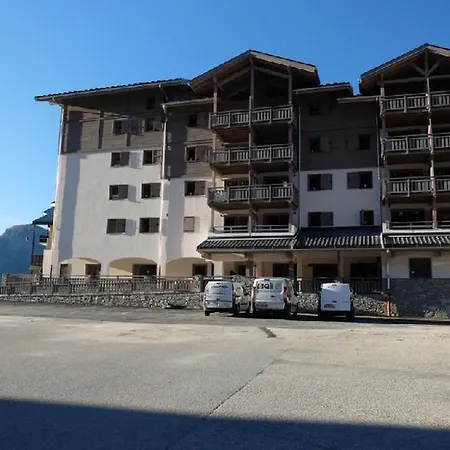 Confortable T3 A 50m Des Pistes Avec Piscine Et Parking Gratuits Auris